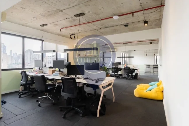 Imagem Imperdível conjunto à venda em Pinheiros, São Paulo-SP: 1 sala, 2 banheiros, 2 vagas de garagem e 340m² de área!
