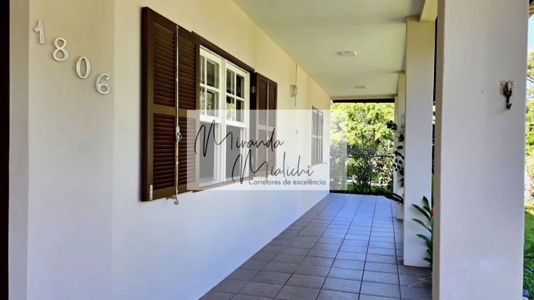 Imagem Casa no condomínio Antares Club Residence para venda com 4 quartos, sendo 2 suítes, 203m²