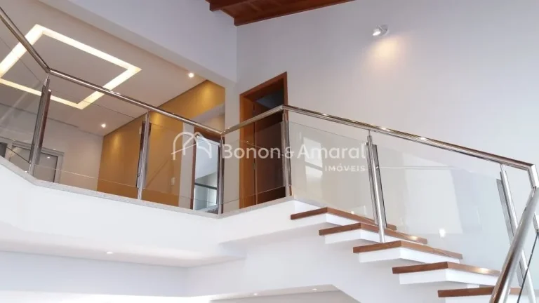 Imagem Casa à venda em condomínio na região do Alphaville, com 4 suítes (1 térrea).

Empreendimento im...