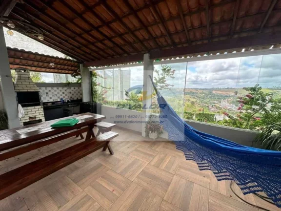 Imagem Vendo lindo Chalé com área total de 518 m², espaço gourmet e 3 vagas