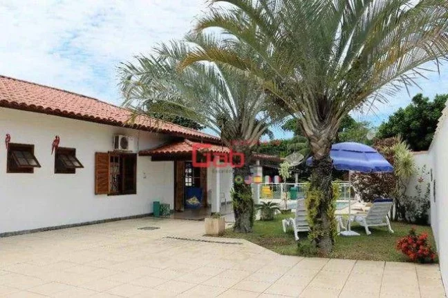 Imagem Casa com 4 dormitórios à venda, 600 m² por R$ 2.000.000,00 - Ogiva - Cabo Frio/RJ