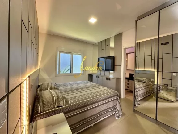 Imagem Excelente Casa no Condomínio Capão Ilhas! Estilo Contemporânea, mobiliada e decorada, composta por 03 suítes