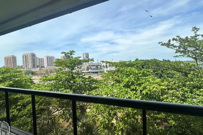 Imagem Apartamento para Venda em Rio de Janeiro, Barra da Tijuca, 4 dormitórios, 1 suíte, 3 banheiros, 2 vagas