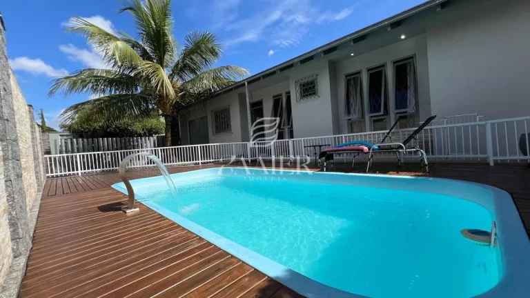 Casa com 3 quartos, Glória - Joinville