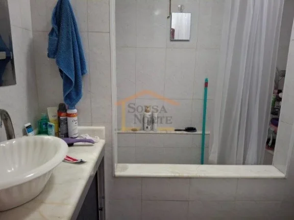 Imagem Sobrado espaçoso em condomínio fechado, com 134 m² de área útil, distribuídos em 4 dormitório...