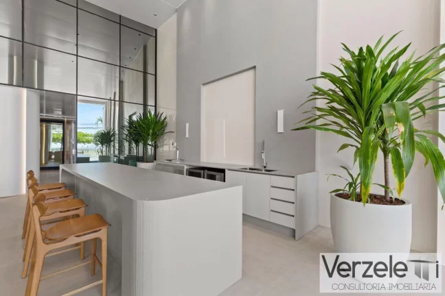 Imagem Frente ao Mar para Venda em Balneário Camboriú / SC no bairro Centro