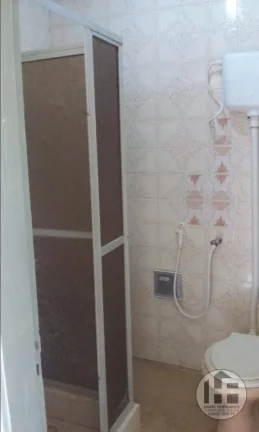 Imagem Casa com 2 pavimentos à venda, 5 quartos (1 suíte) no bairro da tamarineira, Recife-PE.