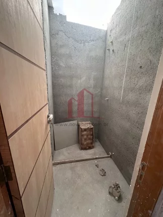 Imagem Sobrado em Fase de Construção: Casa à Venda em Franco da Rocha-SP, 2 Quartos, 2 Suítes, 1 Vaga de Garagem, 70m²
