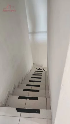 Imagem Casa para locação - 2 dormitórios e vaga de garagem