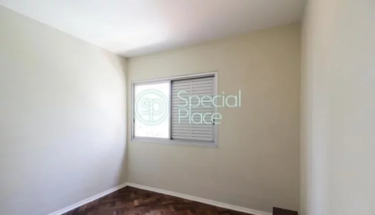 Imagem Excelente apartamento com cômodos amplos, arejados e claros. Localização excelente muito próximo...