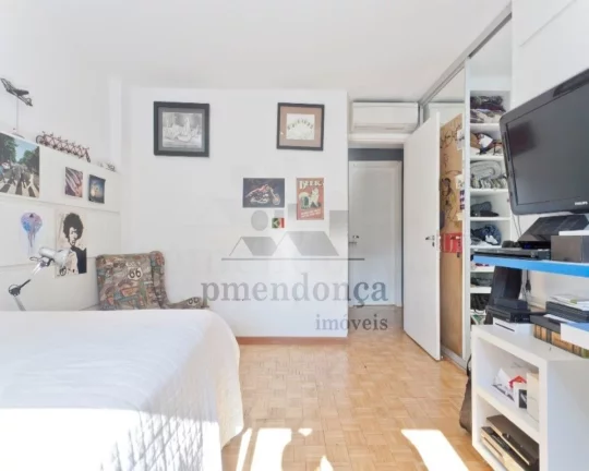 Imagem Apartamento à venda na Rua Sabará com 3 quartos sendo 2 suítes, 2 vagas, 193m²
