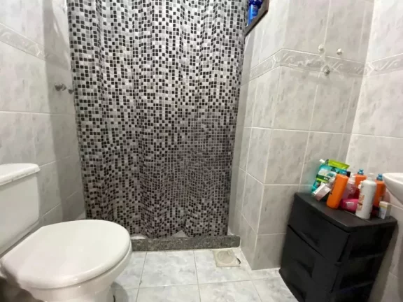 Imagem Casa em Condomínio para Venda em Rio de Janeiro, Brás de Pina, 2 dormitórios, 1 suíte, 4 banheiros, 1 vaga