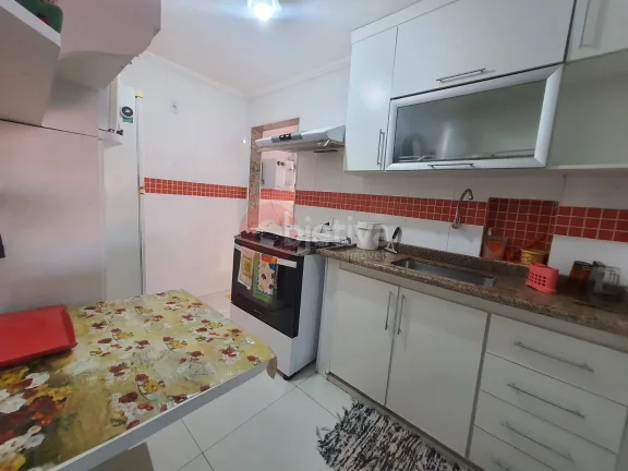 Imagem Apartamento linear, 2 quartos, mobiliado, Algodoal - Cabo Frio