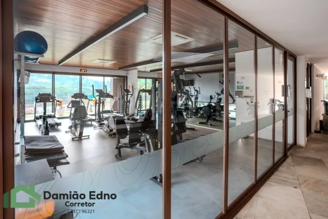 Imagem Casa com 4 suítes ,1 maste 348,10 m² R$ 3.180,000 - Condomínio Alphaville