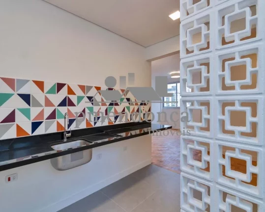 Imagem Apartamento reformado em Pinheiros Living para 02 ambientes, 02 quartos sendo 1 suíte, wc social , ...