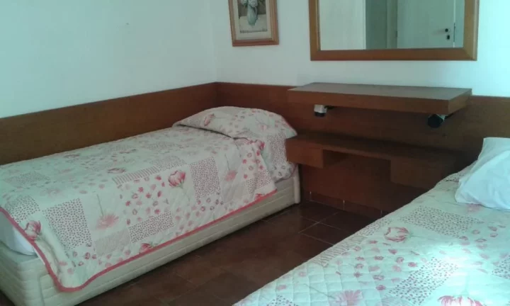 Imagem Flat com 2 dormitórios à venda, 65 m² - Pitangueiras - Guarujá/SP