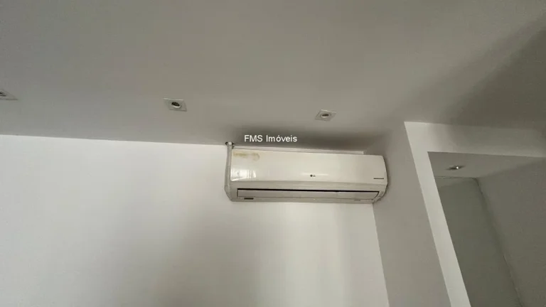 Imagem Apartamento para locação na Consolação, São Paulo-SP: 1 quarto, 1 sala, 1 banheiro, 1 vaga de garagem, 50m² de área.