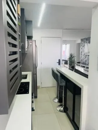 Imagem Apartamento 70M², 3Q, 1 Suíte, 2 Banheiros, 1 Vaga, Varanda Gourmet com Churrasqueira Elétrica, Academia, Piscina, Salão de Festas.