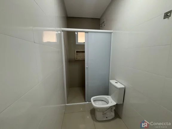 Imagem Apartamento à Venda no Bairro Nossa Senhora das Graças – 2 Quartos, Suíte e Área Externa Coberta em Patos de Minas