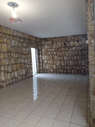 Imagem CASA TÉRREA COM 3 DORMITÓRIOS A VENDA NA VILA ZELINA, COM QUINTAL, CHURRASQUEIRA, JARDIM E PISCINA. A 10 MINUTOS A PÉ DO METRÔ VILA PRUDENTE.