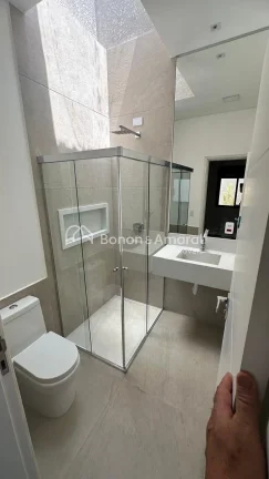 Imagem Apresentamos uma residência única, com acabamento de primeira linha e soluções inovadoras, pensa...