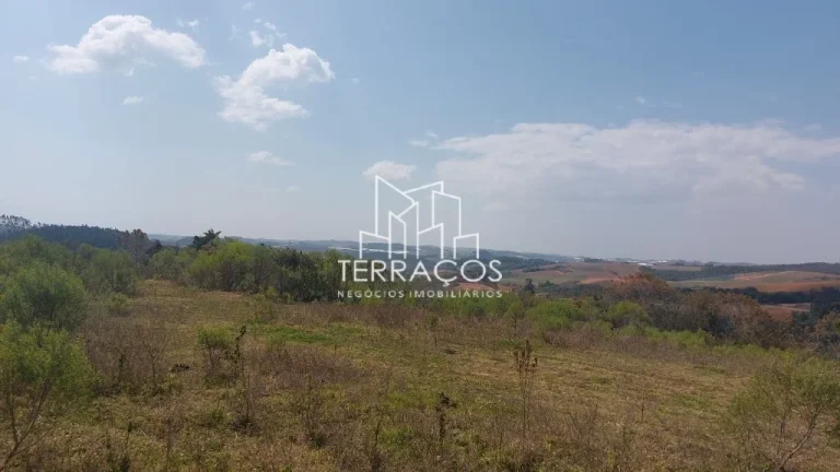 BELÍSSIMO TERRENO DE 2.000 M² NA CIDADE DE MUNHOZ - MINAS GERAIS.
