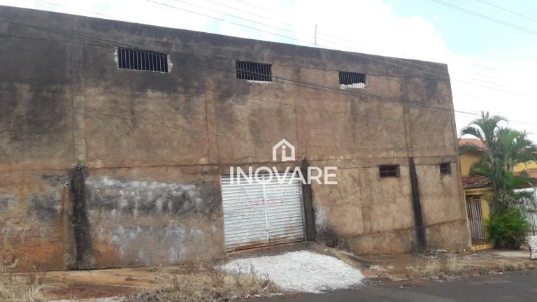 Imagem Galpão, 300 m² - venda por R$ 1.000.000 ou aluguel por R$ 2.700/mês - Setor Social - Itumbiara/GO