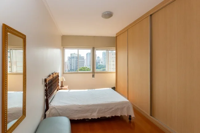 Imagem Apartamento Vila Mariana - 138M², 3 Dorms, 2 Vagas Demarcadas, Despensa, Copa, Depósito, Gerador, Portaria 24h, Salão de Festas, Playground.