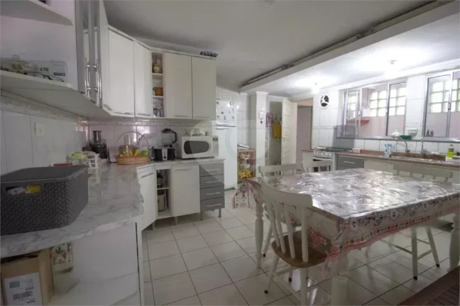 Imagem Sobrado à venda com 3 quartos em Vila Sônia, São Paulo - SP