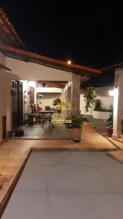 Imagem Casa Térrea 03 dorms ( 02 Sts ), 211m2, Churrasqueira. Varinhas