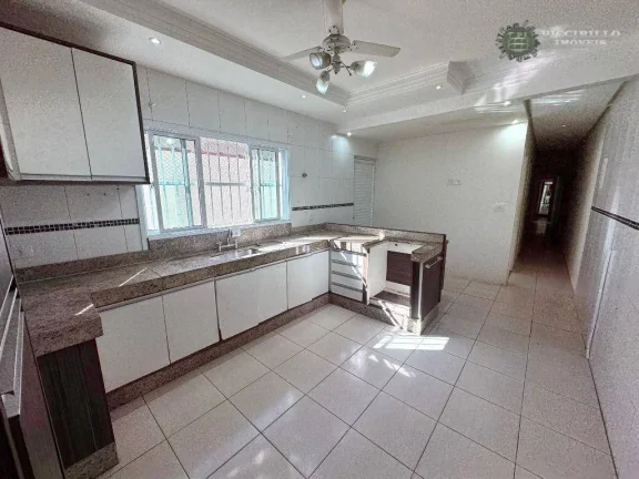 Imagem Casa com 3 dormitórios à venda, 112 m² por R$ 750.000,00 - Guilhermina - Praia Grande/SP