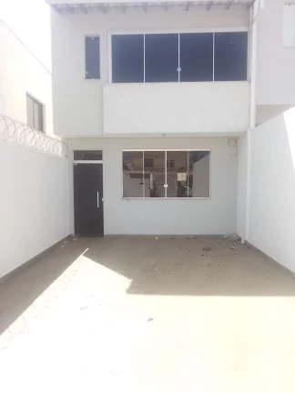 Imagem Casa 3 Quartos à Venda e Aluguel em Sinimbu, BH – 105m²