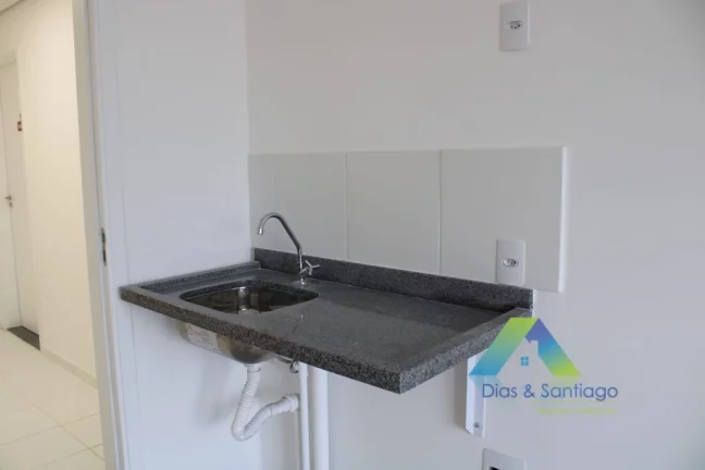 Imagem Lindo apartamento studio novo em localização privilegiada na área nobre e plana da Vila das Mercês próximo de todos os comercios!