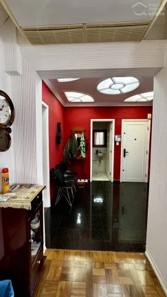 Imagem Apartamento com 200m2, 3 dormitórios (1 suíte) e 2 vagas demarcadas a venda no Bela Vista, São Paulo
