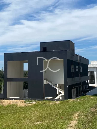 Imagem Alphaville Castello - Venda Sobrado AC 350 m² | AT 404 m² | 3 Dormitórios | 3 Suítes | 5 Banheiros | 6 Vagas