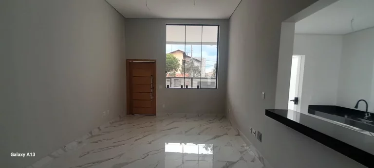 Imagem Casa à Venda em Sinimbu BH: 136m², 3 Quartos, 1 Suíte – R$890mil