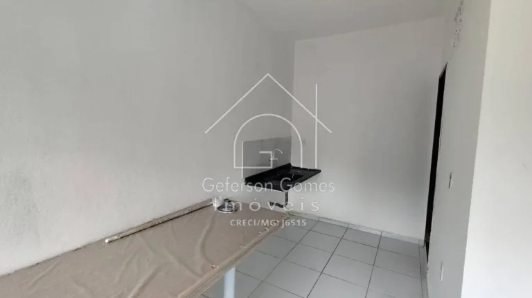 Imagem Prédio a venda - Com 03 Apartamentos - Centro - Mantena - MG