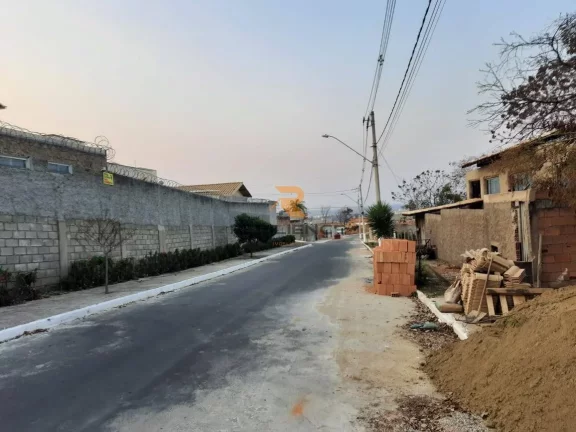 lote com 362 m2 em bairro na região central !!!