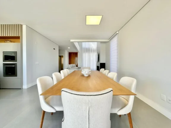Imagem Casa em Condominio 4 Dormitórios - Bairro --