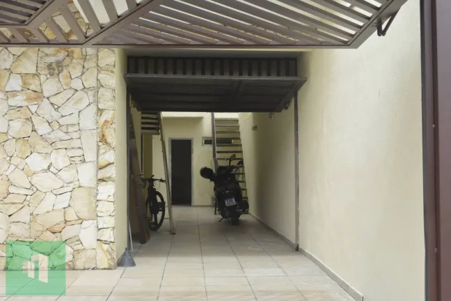 Imagem Sobrado à venda em Osasco, Centro, com 3 quartos