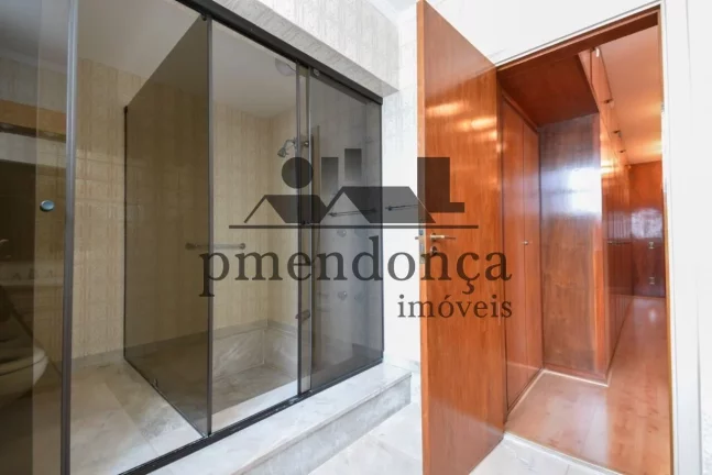 Imagem Apartamento na Rua Rio de Janeiro com 276 m², 4 quartos e 2 vagas em Higienópolis.