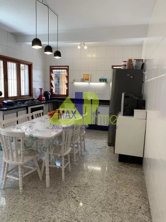 Imagem Imperdível: Casa à venda na Vila Amália, São Paulo-SP, com 3 quartos, 1 suíte, 2 banheiros e 3 vagas de garagem!
