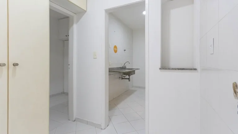 Imagem Apartamento Lagoa - 79M², 2 Dorms, 1 Suíte, 1 Vaga Demarcada, Armários.