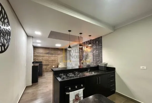 Imagem Casa em condomínio com 90 m². Possui 3 dormitórios, sendo 1 suíte, 3 banheiros, sendo 2 lavabos,...