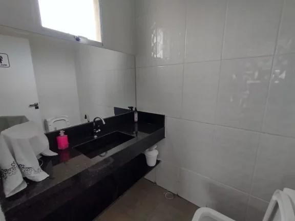 Imagem IMÓVEL COMERCIAL LOCALIZADO PRÓXIMO AO SANTA TEREZINHA , CONTENDO 4 BANHEIROS , IMÓVEL NOVO NUNCA...