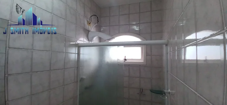 Imagem CASA 3 SUÍTES, QUINTAL COM CHURRASQUEIRA. CONDOMÍNIO CLUBE.
