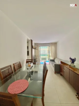 Imagem Com 65m² bem distribuídos, esse apê no andar alto é puro charme e funcionalidade. São 2 quartos...