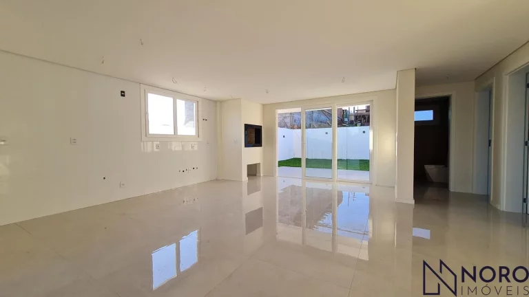 Casa de 220m² no Condomínio Fechado – Suíte Master, Espaço Gourmet e Amplo Pátio