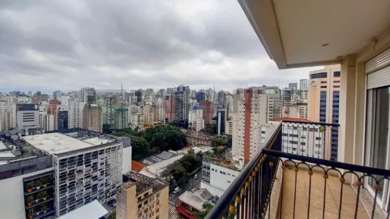 Imagem Luxuoso Apartamento de 4 Quartos no Jardim Paulista com Suítes, 3 Salas e 4 Vagas de Garagem - São Paulo-SP