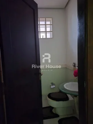 Imagem Belíssima Casa para Venda no Valor R$ 1.200.000,00 ; Area 882 m² ; 05 Suítes ; Boa Esperança, Cuiabá - MT 01 Area da Frente 01 Sala 05 Quartos sendo 05 Suítes uma Master 06 Banheiros 01 Cozinha 01 Area fundos 01 Lavanderia 06 Vagas de Garagem Piscina. Loc